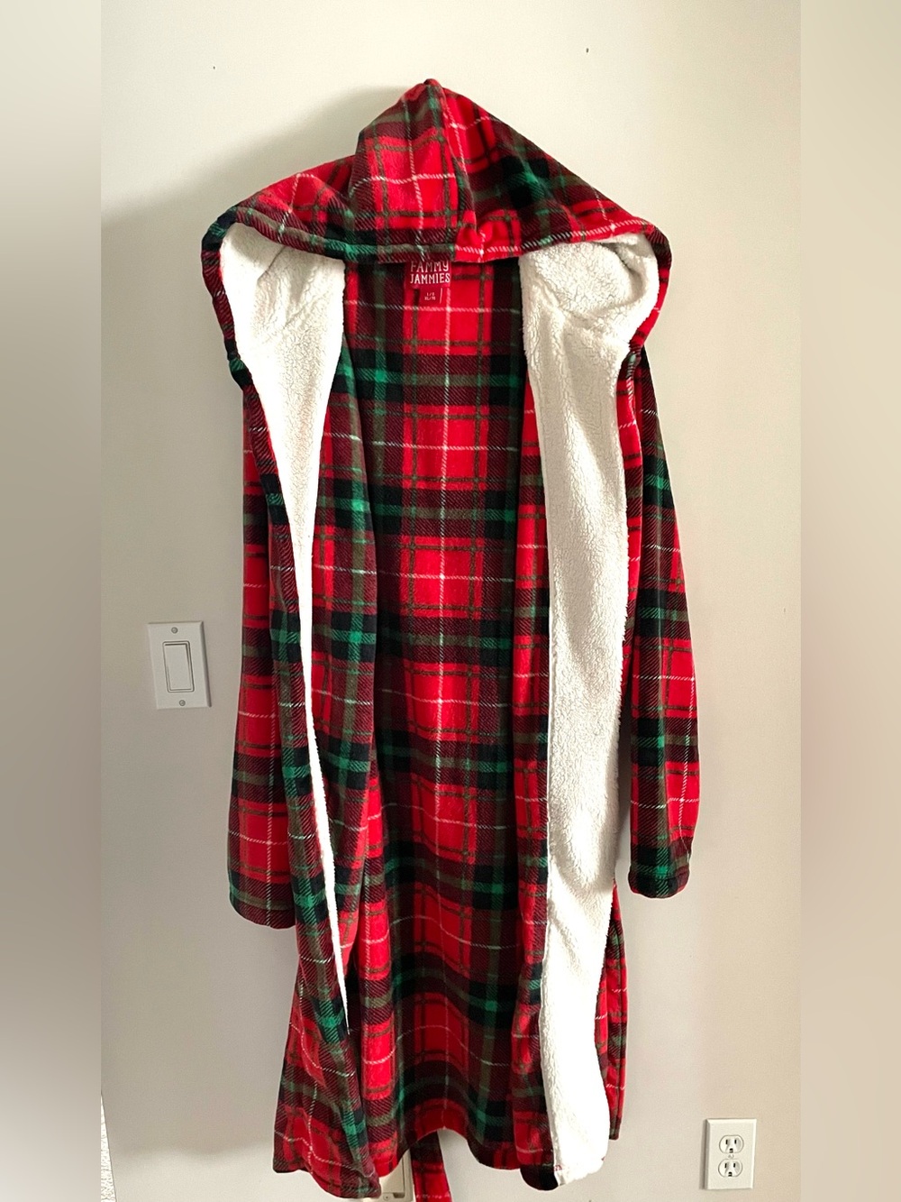 Fammy Jammies Robe ♥️ - Picture 4 of 5